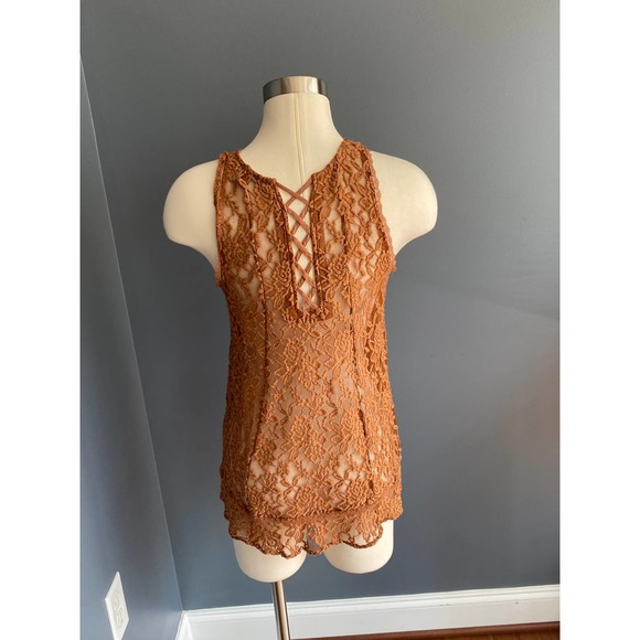 Brown sheer lace tank top - Picture 3 of 7
